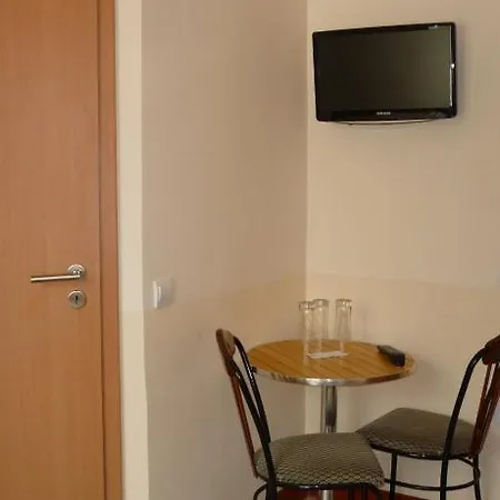 Morafeszek Vendeghaz Guest house